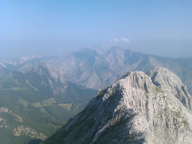 view across the Apuan Alps from Laia del CrocePicture